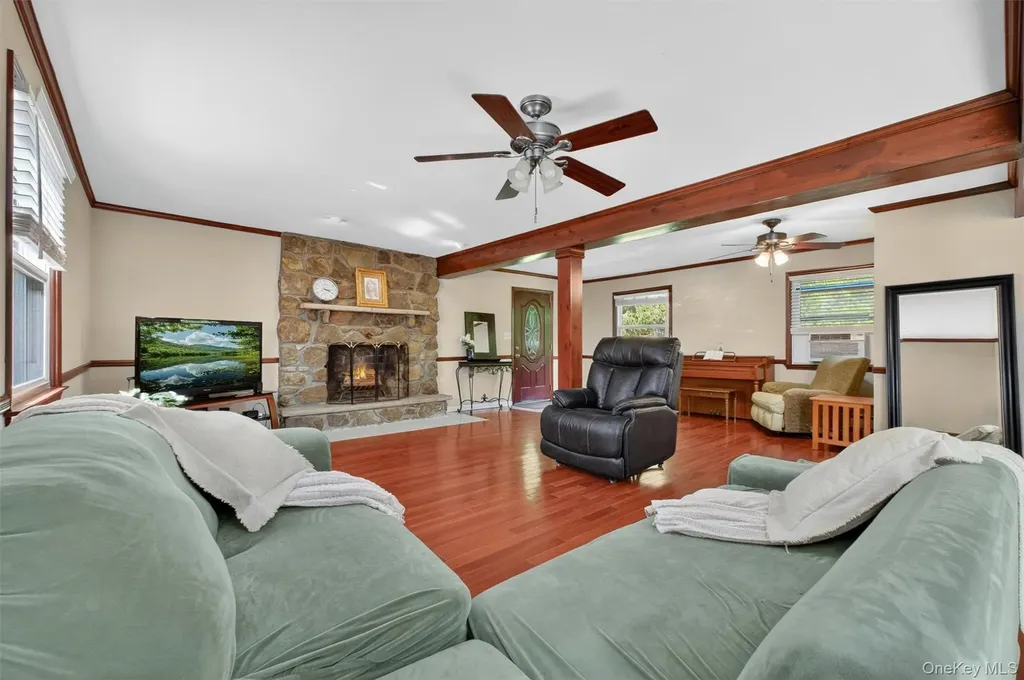 14 Victor Lane Poughkeepsie NY 12601