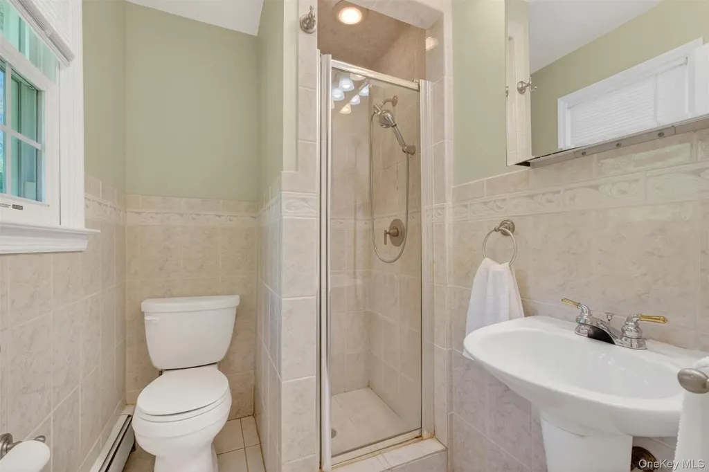 14 Victor Lane Poughkeepsie NY 12601