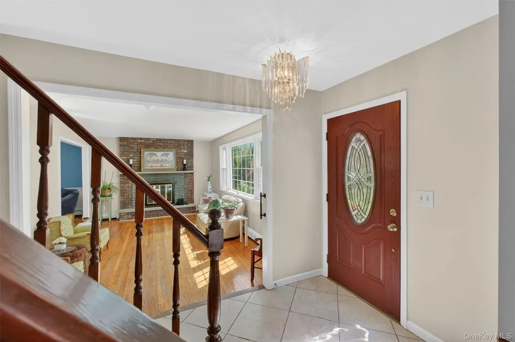 14 Victor Lane Poughkeepsie NY 12601