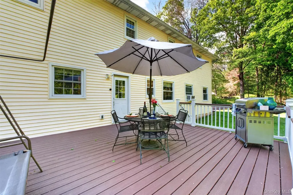 14 Victor Lane Poughkeepsie NY 12601