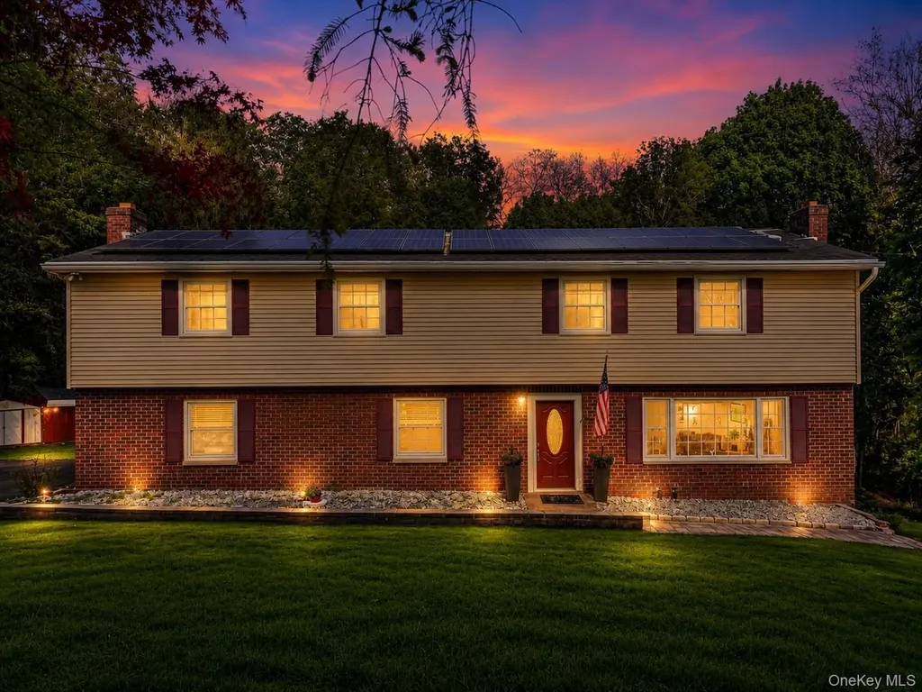 14 Victor Lane Poughkeepsie NY 12601