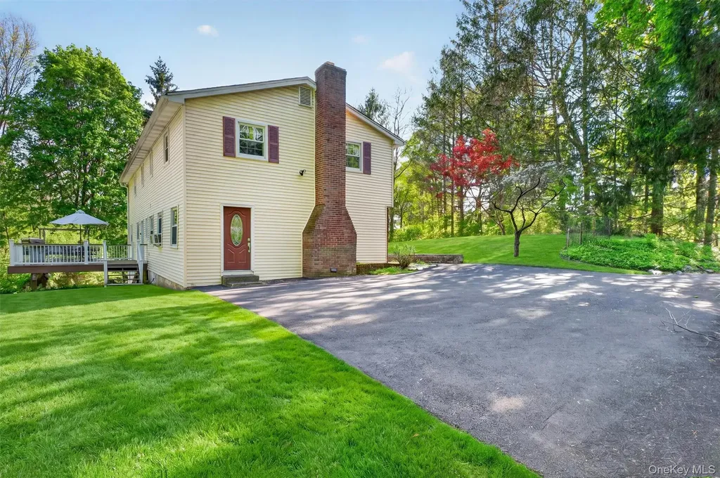 14 Victor Lane Poughkeepsie NY 12601