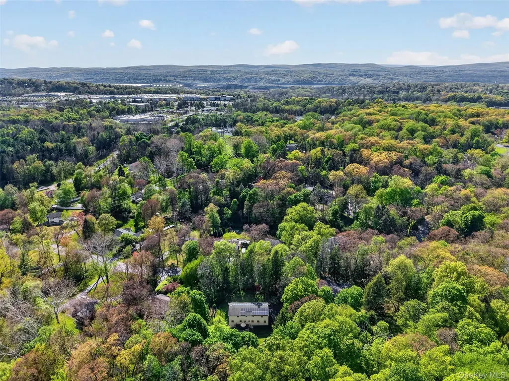 14 Victor Lane Poughkeepsie NY 12601