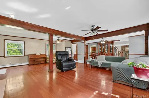14 Victor Lane Poughkeepsie NY 12601