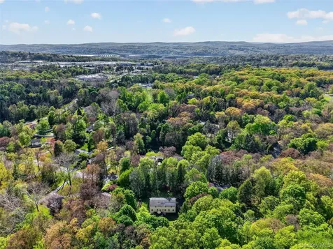 14 Victor Lane Poughkeepsie NY 12601