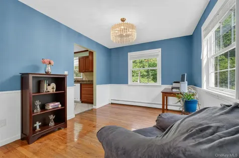 14 Victor Lane Poughkeepsie NY 12601