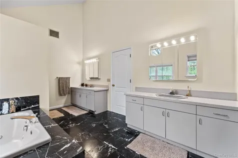 3 Anita Court Cortlandt Manor NY 10567