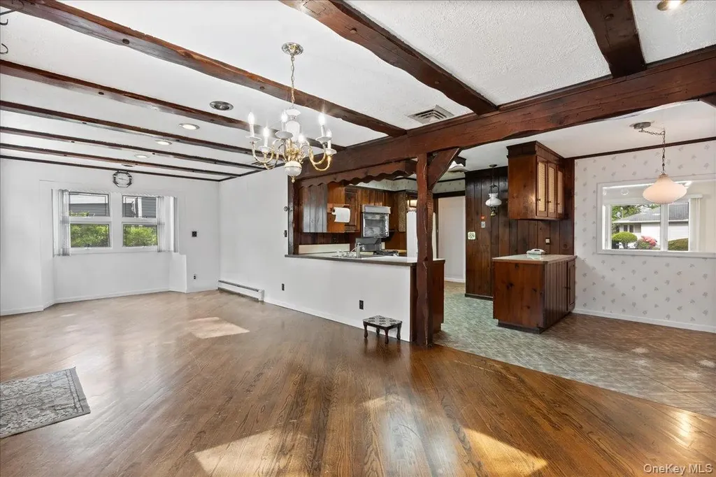 933 Dana Avenue Valley Stream NY 11580