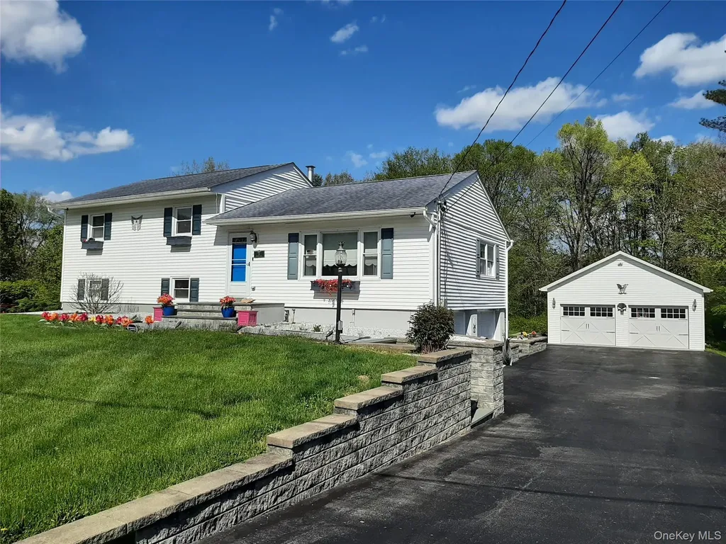 13 Regency Drive Wappingers Falls NY 12590