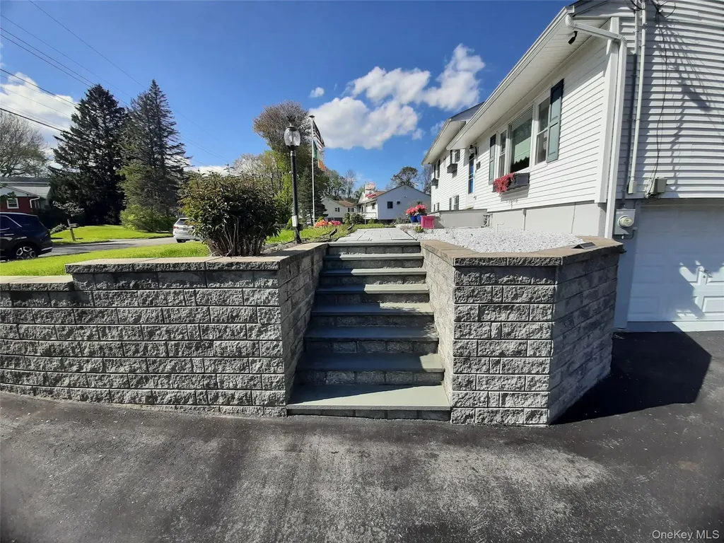 13 Regency Drive Wappingers Falls NY 12590