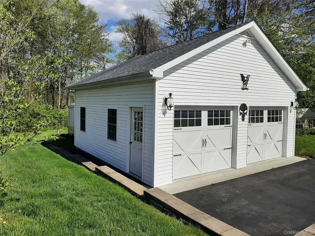 13 Regency Drive Wappingers Falls NY 12590