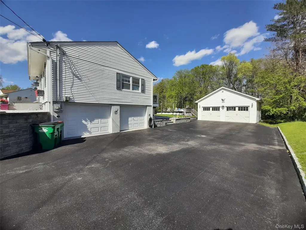 13 Regency Drive Wappingers Falls NY 12590