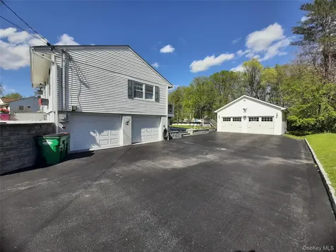 13 Regency Drive Wappingers Falls NY 12590