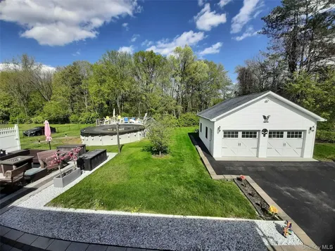 13 Regency Drive Wappingers Falls NY 12590
