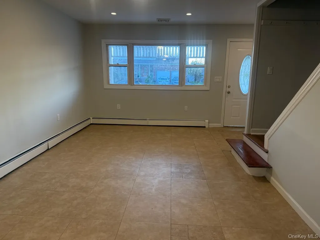 675 S Long Beach Avenue Freeport NY 11520