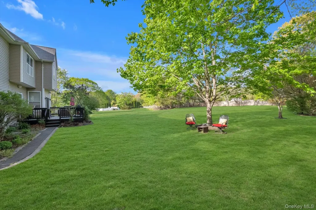 9 Paddock Lane Medford NY 11763