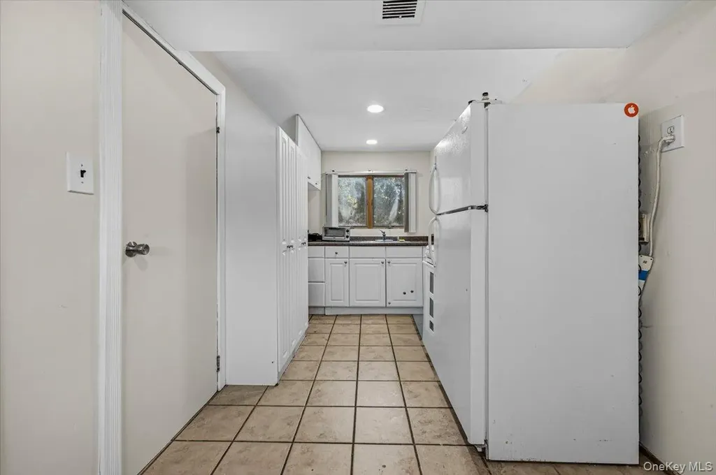 55 Patricia Avenue Deer Park NY 11729