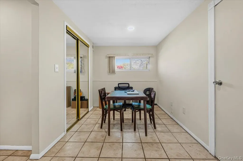 55 Patricia Avenue Deer Park NY 11729