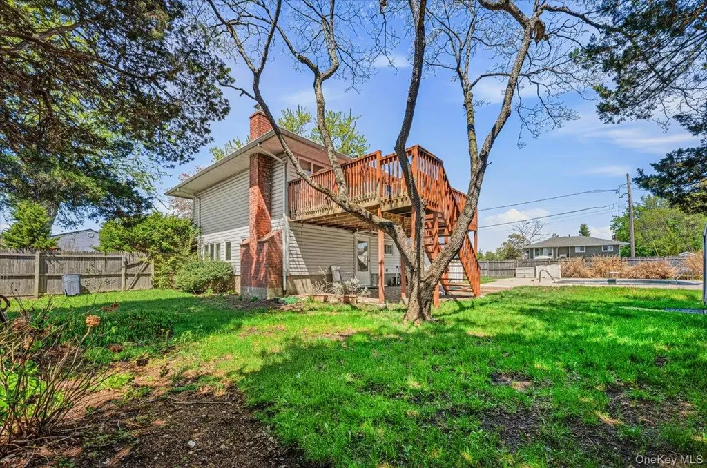 55 Patricia Avenue Deer Park NY 11729