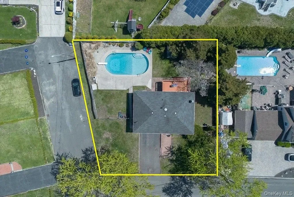 55 Patricia Avenue Deer Park NY 11729
