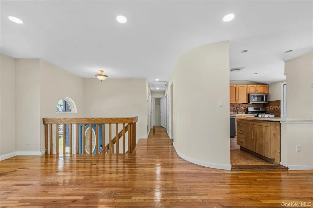 55 Patricia Avenue Deer Park NY 11729