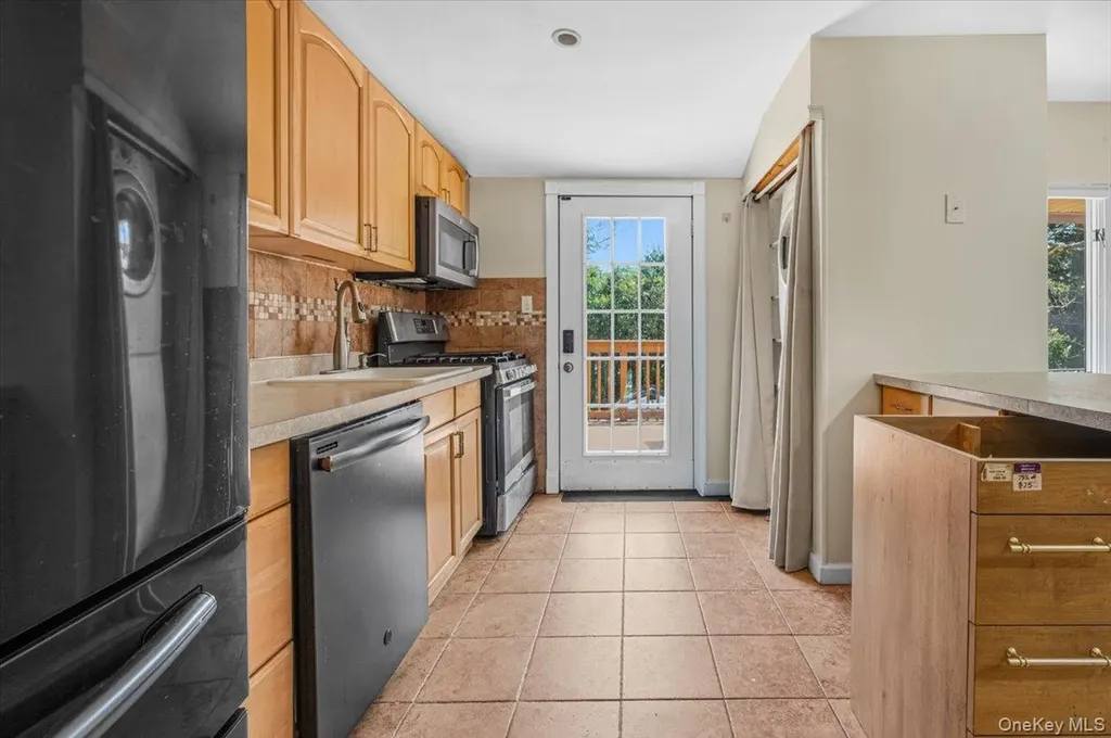 55 Patricia Avenue Deer Park NY 11729