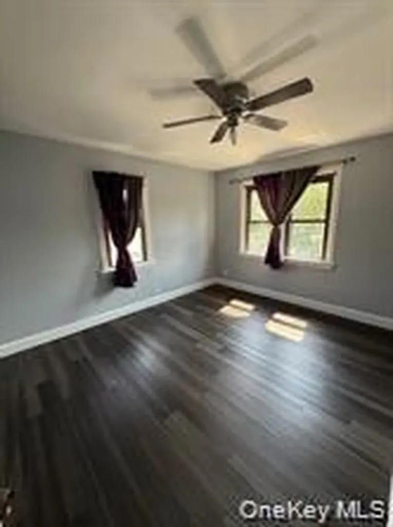 1806 Deer Park Avenue Deer Park NY 11729