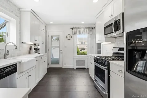 177 Longview Avenue White Plains NY 10605