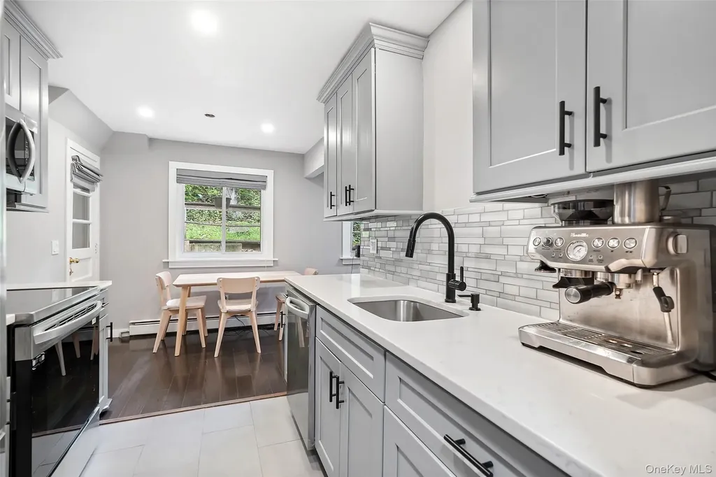 7 N James Street Peekskill NY 10566