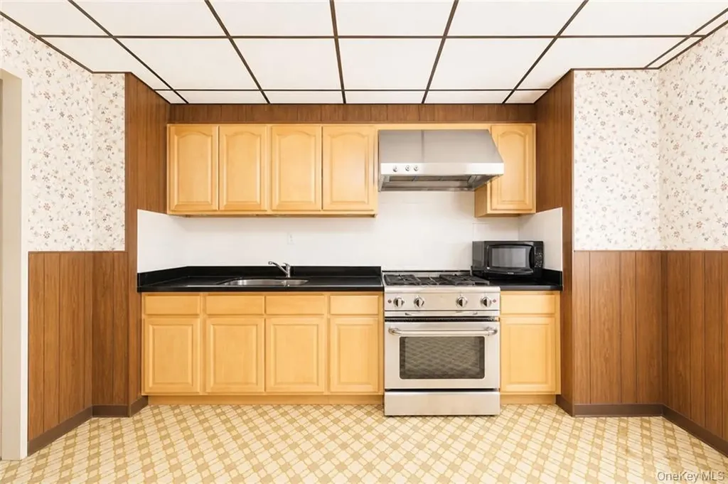 2332 E 21st Street Brooklyn NY 11229