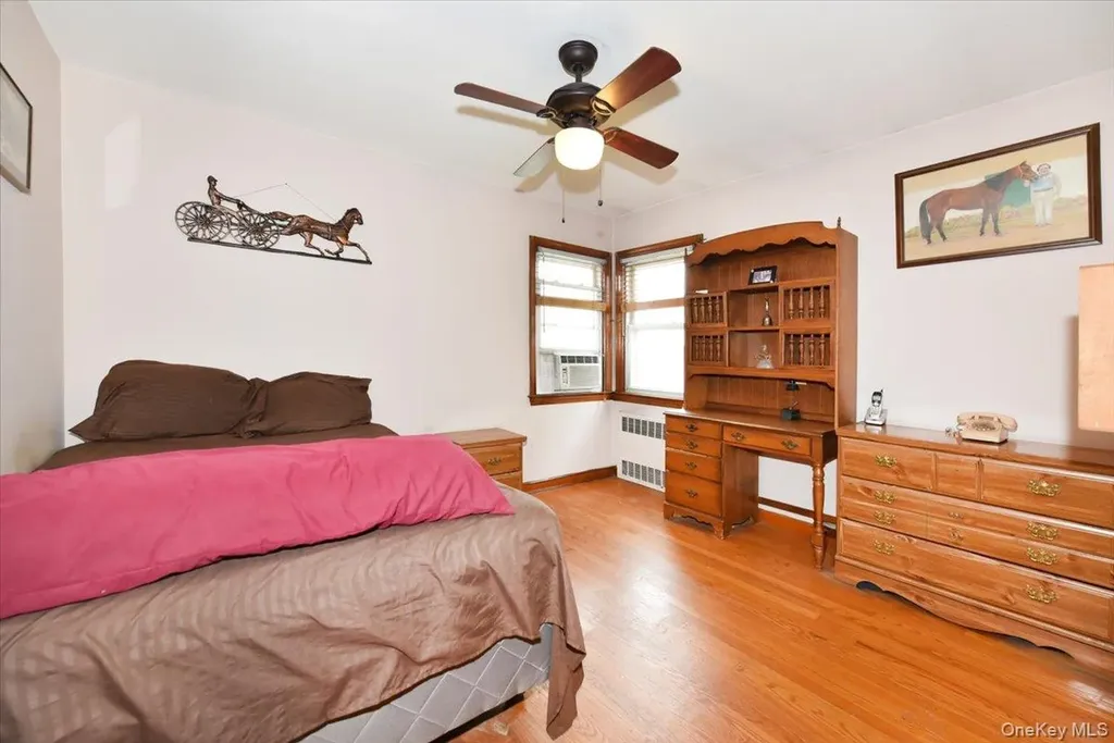 246-35 85th Road Bellerose NY 11426