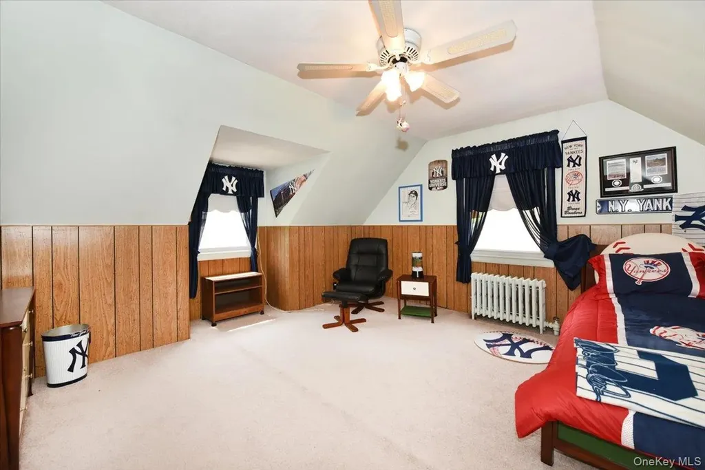246-35 85th Road Bellerose NY 11426