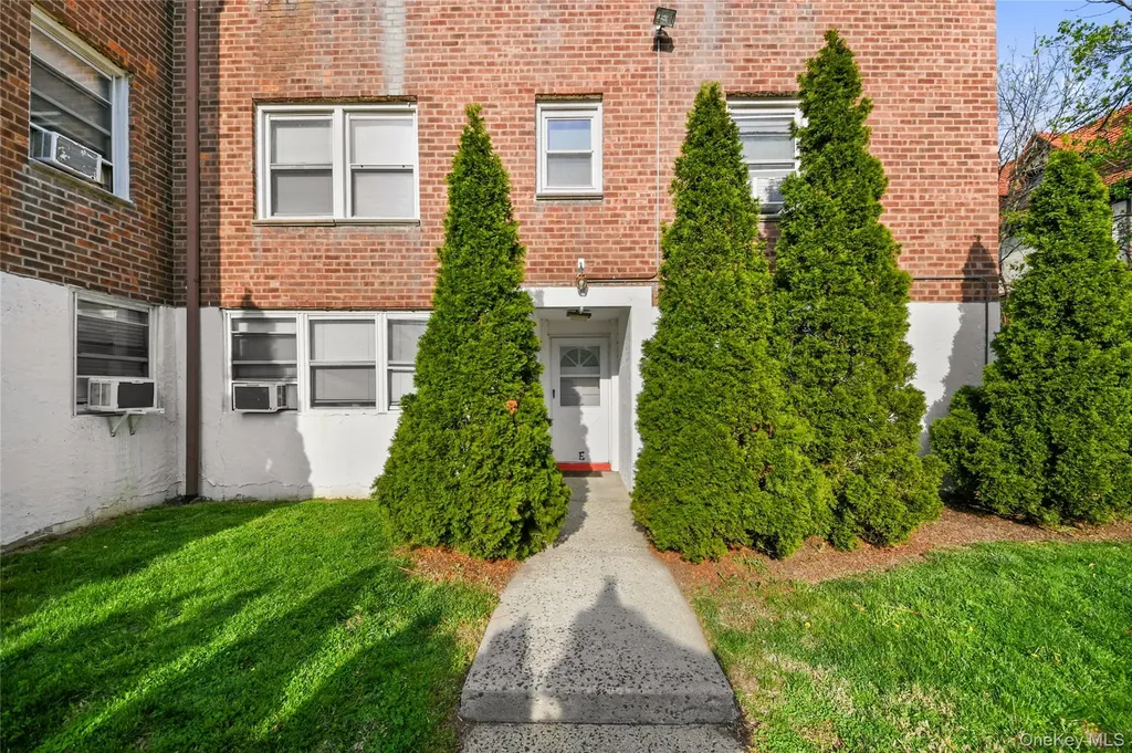 79 N Broadway White Plains NY 10603