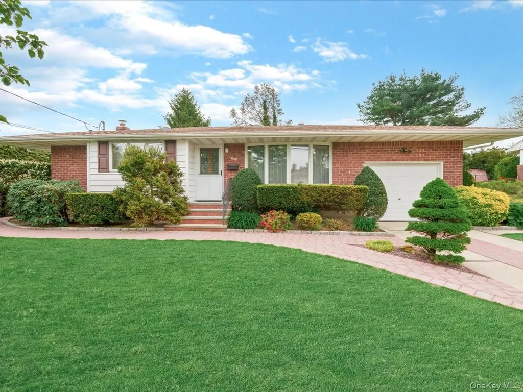 12 Joyce Lane Commack NY 11725