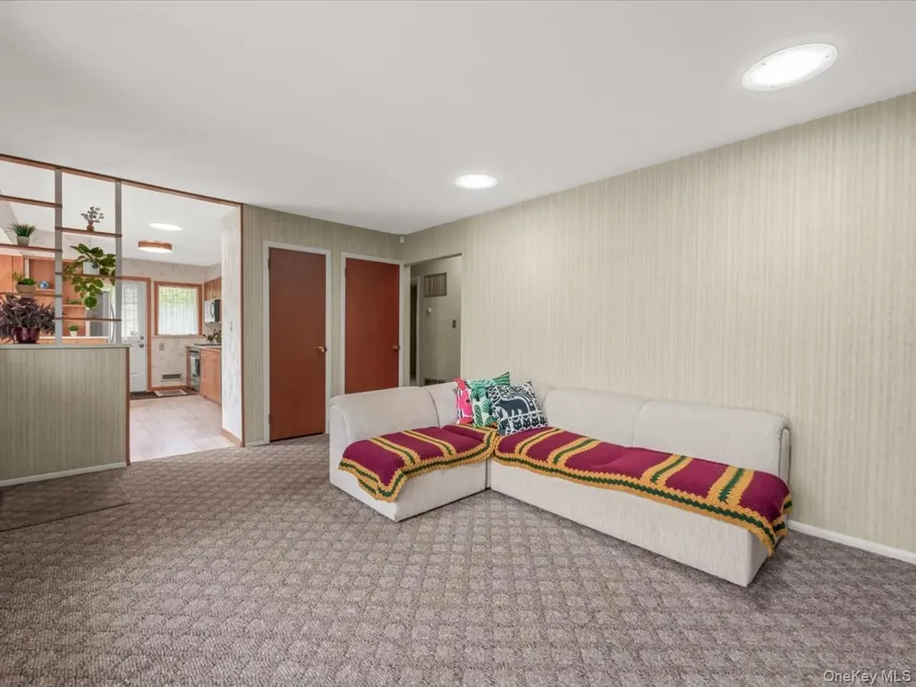 12 Joyce Lane Commack NY 11725