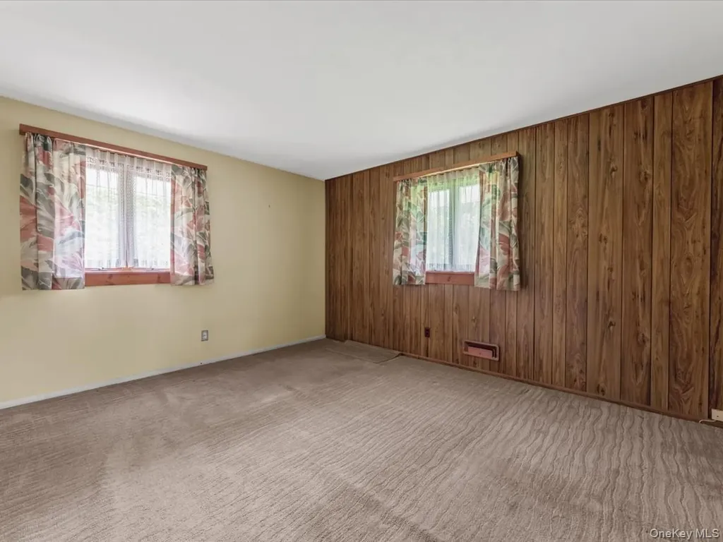 12 Joyce Lane Commack NY 11725
