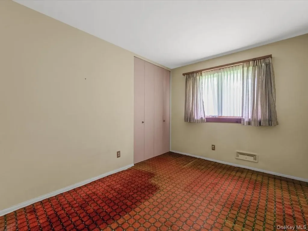 12 Joyce Lane Commack NY 11725