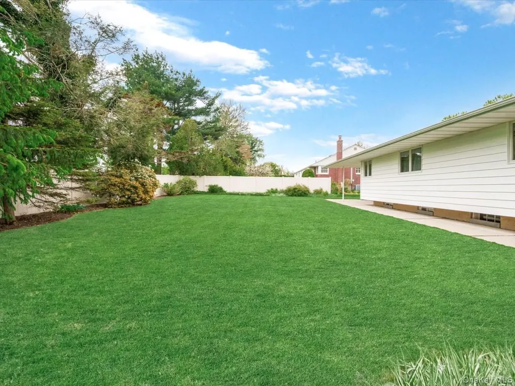 12 Joyce Lane Commack NY 11725