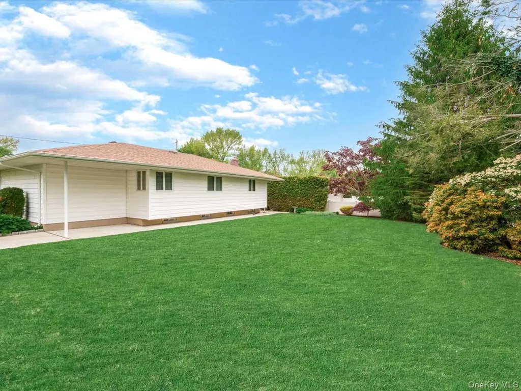 12 Joyce Lane Commack NY 11725