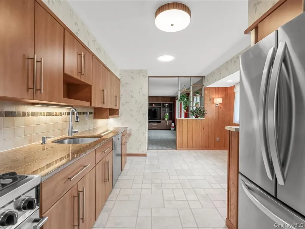 12 Joyce Lane Commack NY 11725