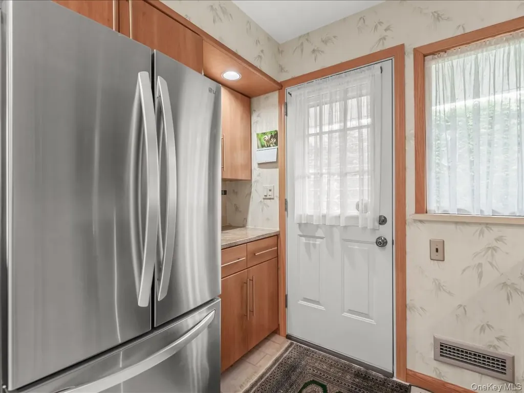 12 Joyce Lane Commack NY 11725