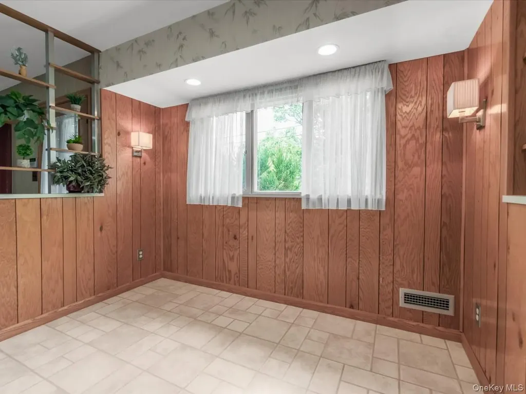 12 Joyce Lane Commack NY 11725