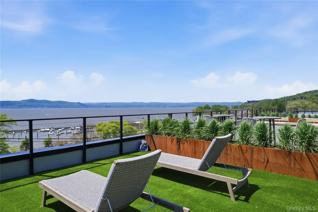 25 South Riverside Avenue Croton-on-hudson NY 10520