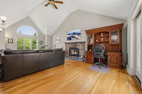 3160 Arbour Lane Yorktown Heights NY 10598