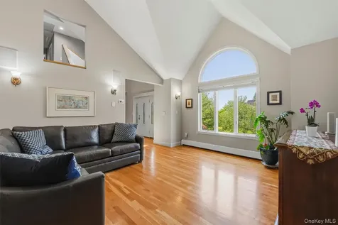 3160 Arbour Lane Yorktown Heights NY 10598
