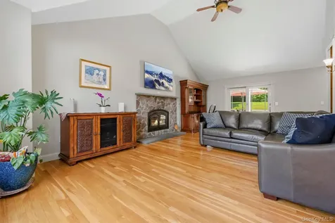 3160 Arbour Lane Yorktown Heights NY 10598