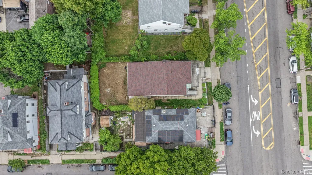 1616 Hammersley Avenue Bronx NY 10469