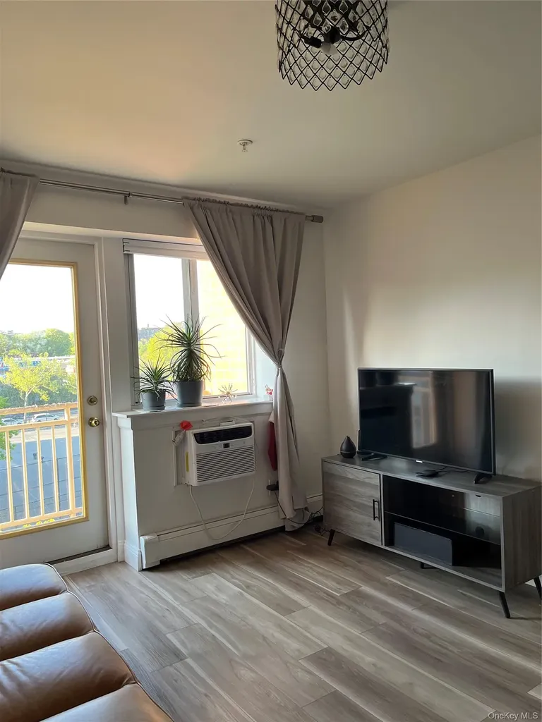 140-24 31st Drive Flushing NY 11354