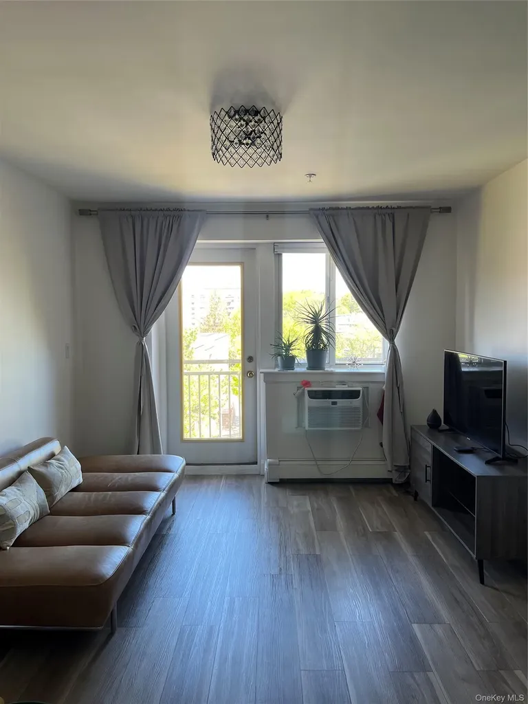 140-24 31st Drive Flushing NY 11354