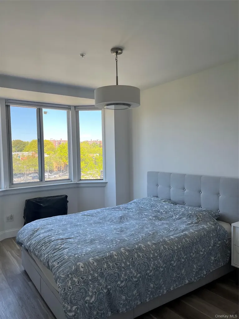 140-24 31st Drive Flushing NY 11354